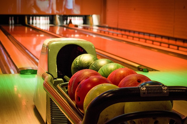 bowling-669358_640